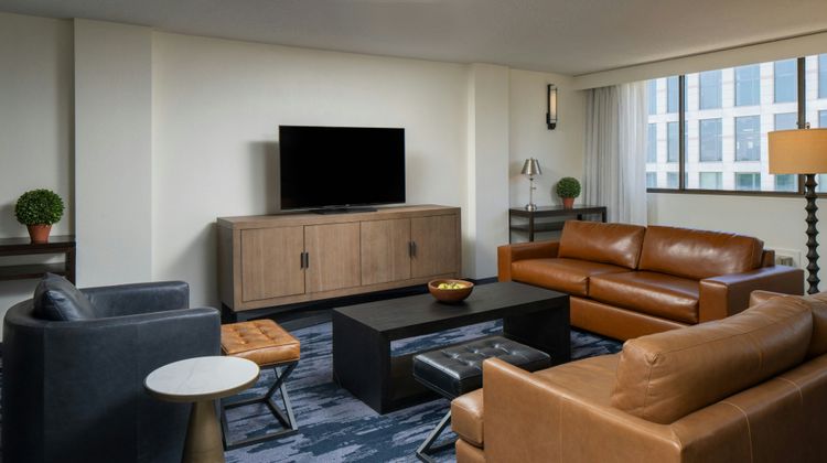 Fairfield Inn & Suites Charlotte Uptown Room