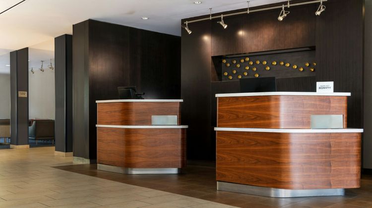 Courtyard Largo Capital Beltway Lobby