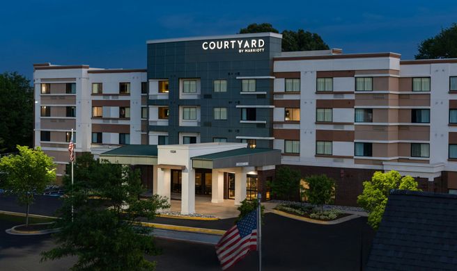 Courtyard Largo Capital Beltway Exterior