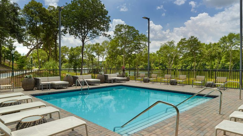 <b>Element by Marriott Bainbridge Pool</b>. Images powered by <a href="https://www.leonardoworldwide.com/" title="Leonardo Worldwide" target="_blank">Leonardo</a>.