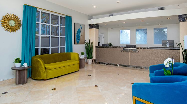 Peacock Suites Lobby