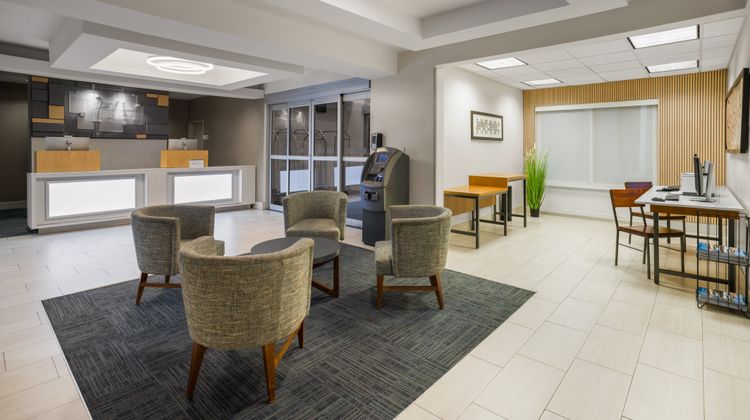 Holiday Inn Express & Suites New Iberia- Exterior