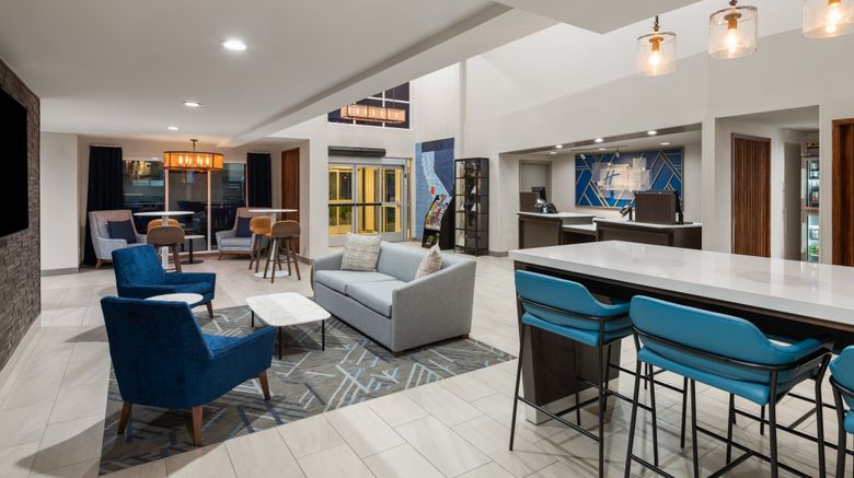 <b>Holiday Inn Express & Suites Paso Robles Meeting</b>. Images powered by <a href="https://www.leonardoworldwide.com/" title="Leonardo Worldwide" target="_blank">Leonardo</a>.