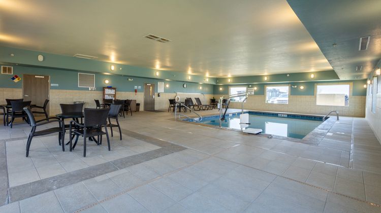 Holiday Inn Express Hotel & Suites Pool