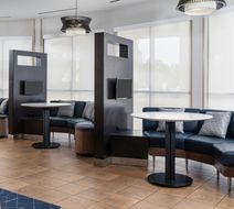 Courtyard Largo Capital Beltway Lobby