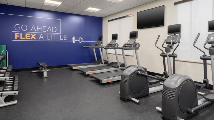 Holiday Inn Express Hotel & Suites Health Club