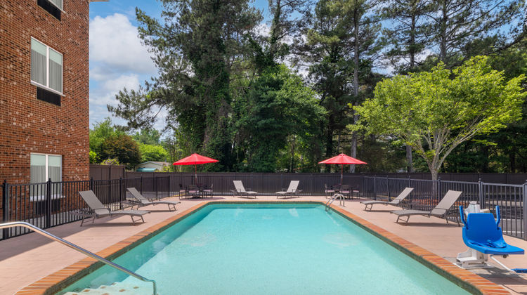 Holiday Inn Express & Stes Buford NE Pool