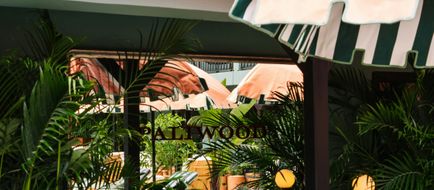 Hollywood Guest Inn Exterior
