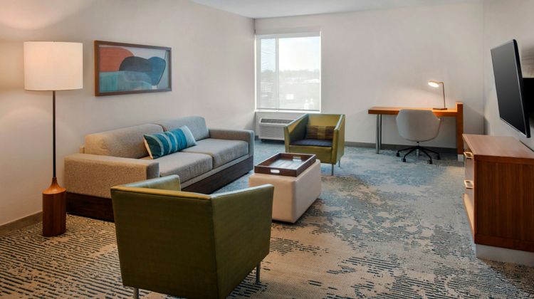 SpringHill Suites Buffalo Airport Room