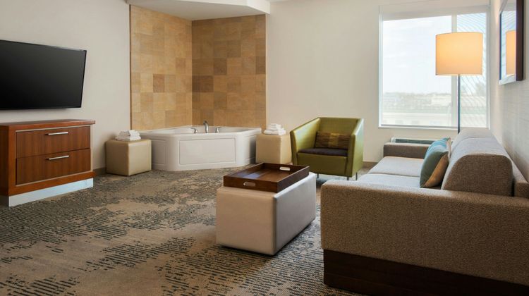 SpringHill Suites Buffalo Airport Room
