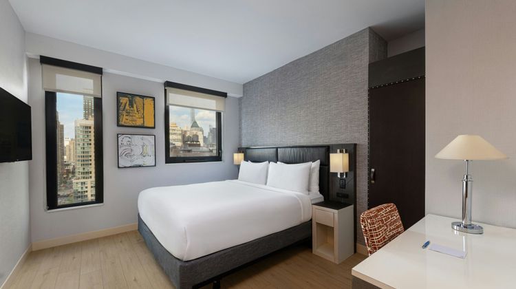 Four Points Manhattan Midtown West Room