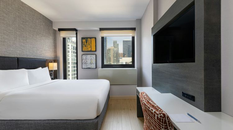 Four Points Manhattan Midtown West Room