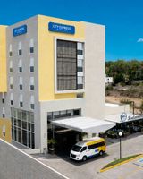City Express by Marriott Airport