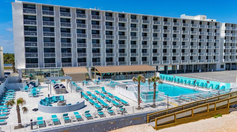 <b>Maverick Resort Beach</b>. Images powered by <a href="https://www.leonardoworldwide.com/" title="Leonardo Worldwide" target="_blank">Leonardo</a>.