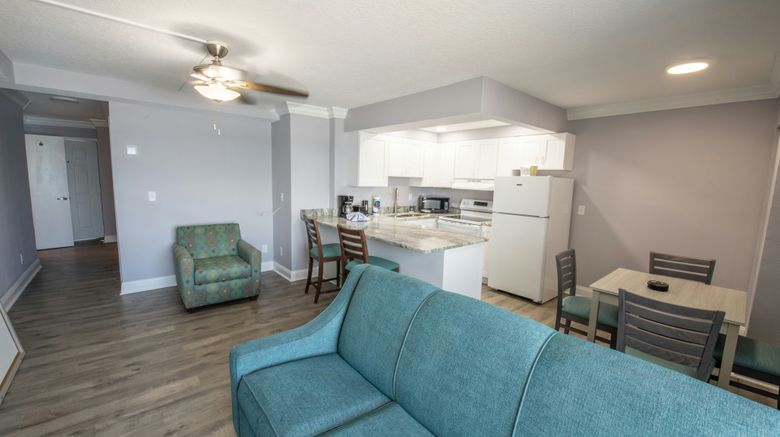 <b>Maverick Resort Room</b>. Images powered by <a href="https://www.leonardoworldwide.com/" title="Leonardo Worldwide" target="_blank">Leonardo</a>.
