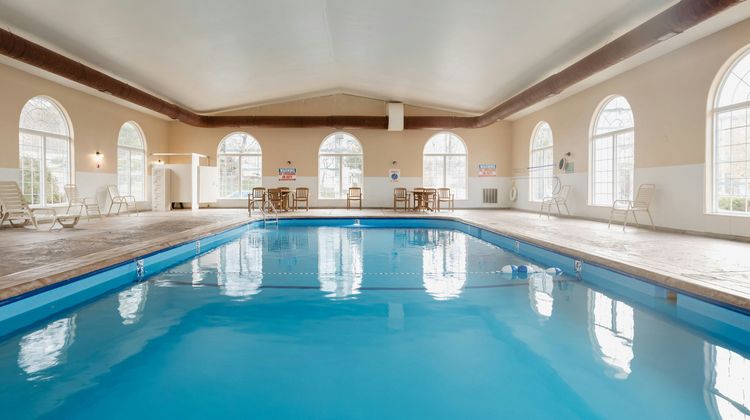Carriage Place Pool