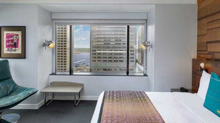 W Seattle Suite