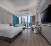 Guolong Hotel Room