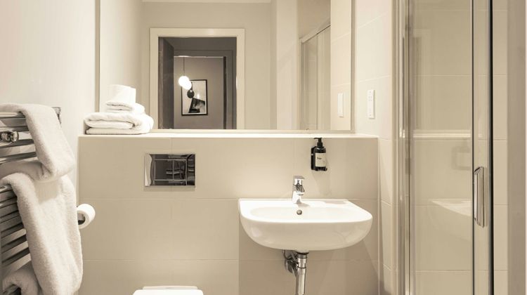 Cove Minshull Street Room