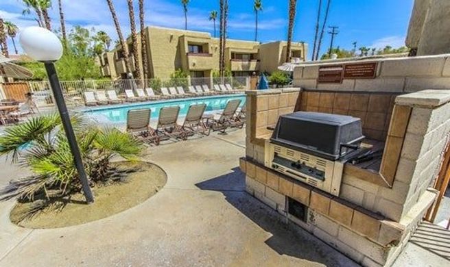 Desert Vacation Villas Exterior