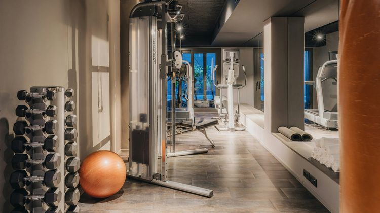 Yurbban Trafalgar Hotel Health Club