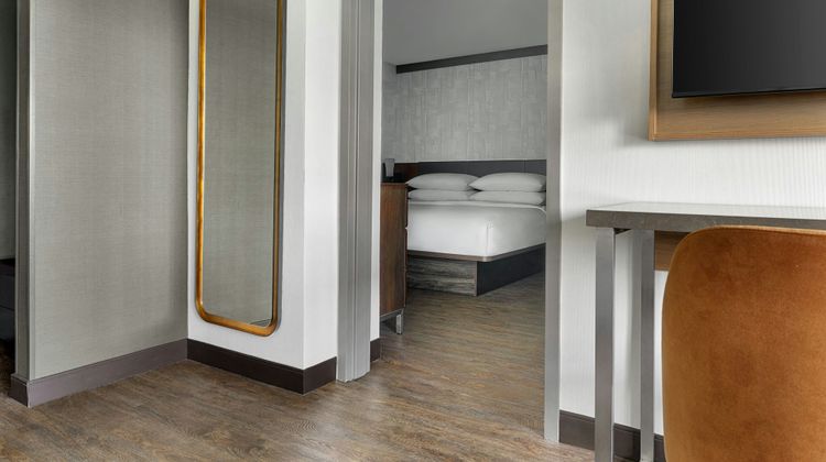 Atlanta Marriott Peachtree Corners Suite