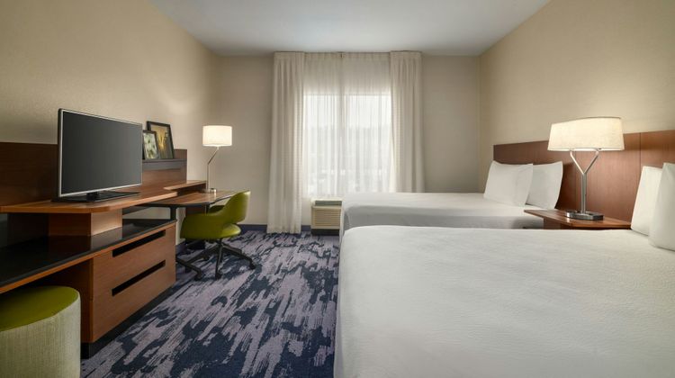 Fairfield Inn & Suites Athens Room