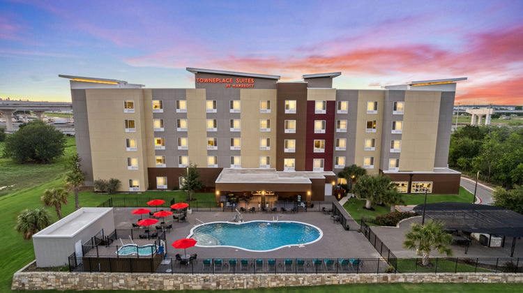 TownePlace Stes Universal City/Live Oak Exterior