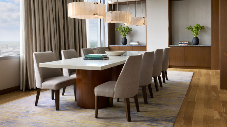 <b>InterContinental Houston Medical Center Suite</b>. Images powered by <a href="https://www.leonardoworldwide.com/" title="Leonardo Worldwide" target="_blank">Leonardo</a>.