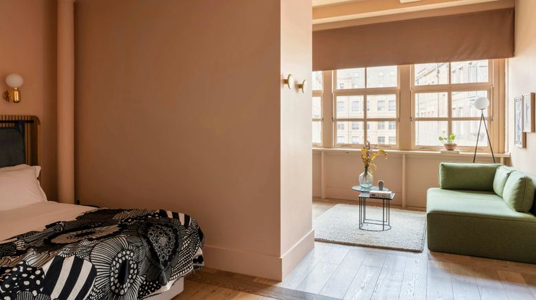 <b>Whitworth Locke Suite</b>. Images powered by <a href="https://www.leonardoworldwide.com/" title="Leonardo Worldwide" target="_blank">Leonardo</a>.