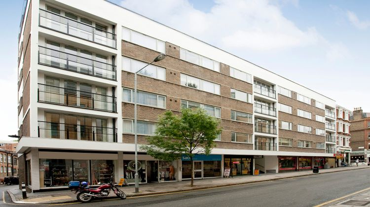 Saco Holborn Exterior