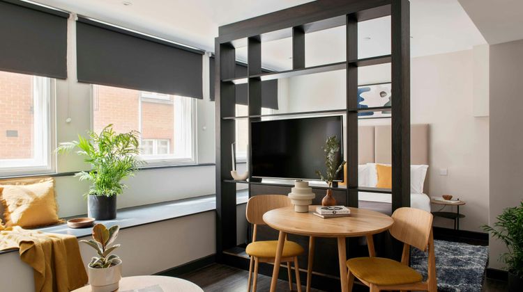 Cove-Cannon Street, The City Room