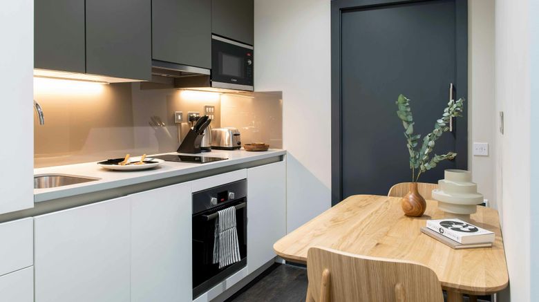 <b>Cove-Cannon Street, The City Room</b>. Images powered by <a href="https://www.leonardoworldwide.com/" title="Leonardo Worldwide" target="_blank">Leonardo</a>.