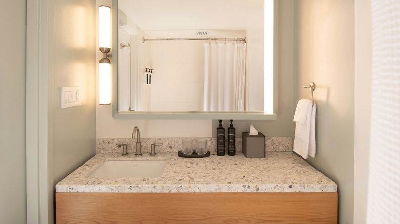 <b>Marin Hilltop Hotel Room</b>. Images powered by <a href="https://www.leonardoworldwide.com/" title="Leonardo Worldwide" target="_blank">Leonardo</a>.
