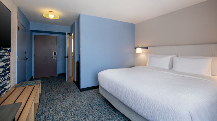 Broad Street Inn Room