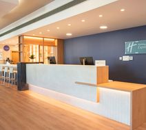 Holiday Inn Express Valencia Bonaire Exterior