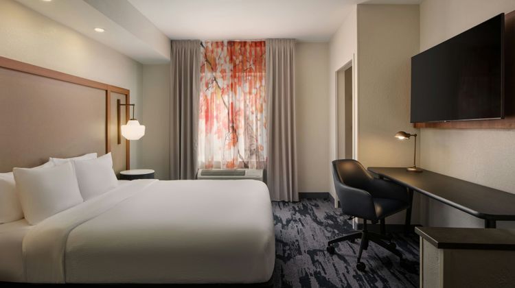 Fairfield Inn & Suites Lakeland Plant Ci Suite