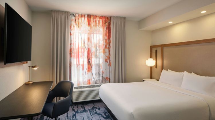 Fairfield Inn & Suites Lakeland Plant Ci Suite