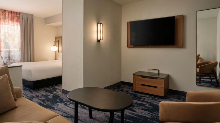 Fairfield Inn & Suites Lakeland Plant Ci Suite