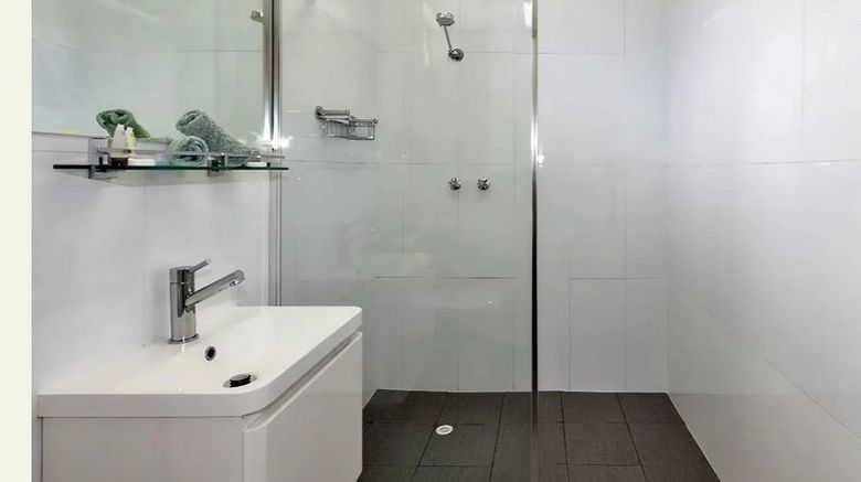 <b>Ararat Motor Inn Room</b>. Images powered by <a href="https://www.leonardoworldwide.com/" title="Leonardo Worldwide" target="_blank">Leonardo</a>.