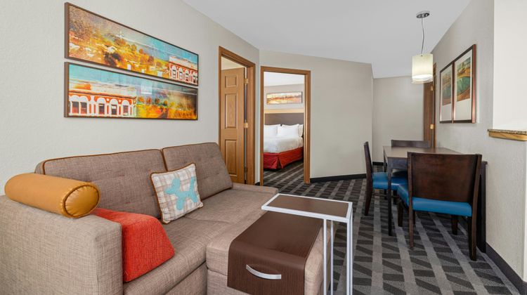 TownePlace Suites Milwaukee Brookfield Suite