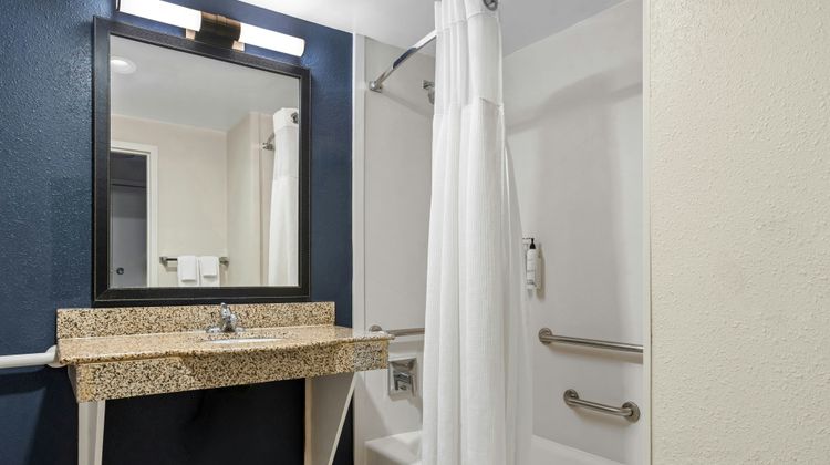 Fairfield Inn & Suites Hinesville Room