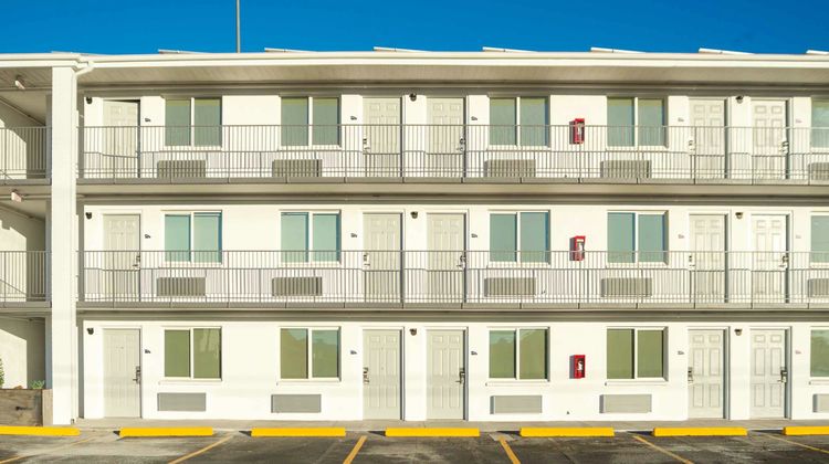 The Alice Hotel Exterior