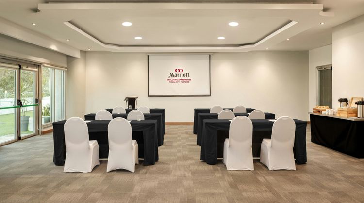 Marriott Executive Apartments Finisterre Meeting