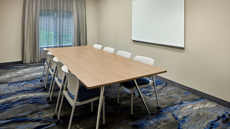 Fairfield Inn & Suites Frankfort Meeting