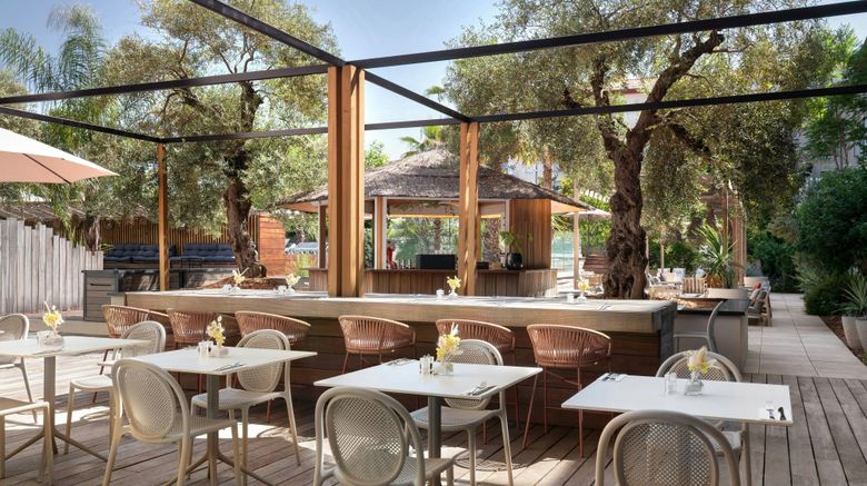 <b>Renaissance Aix-en-Provence Hotel Pool</b>. Images powered by <a href="https://www.leonardoworldwide.com/" title="Leonardo Worldwide" target="_blank">Leonardo</a>.