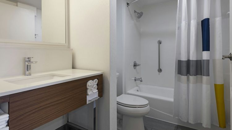 City Express By Marriott Newport News Room
