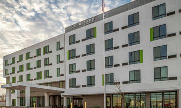 Courtyard Woodland Marriott