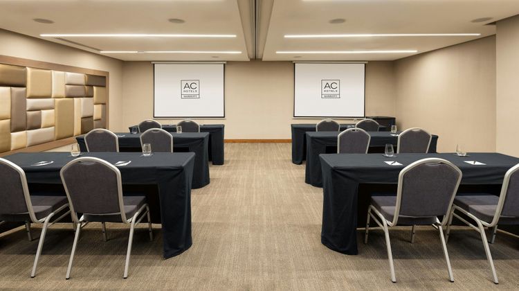 AC Hotel by Marriott Panama City Meeting