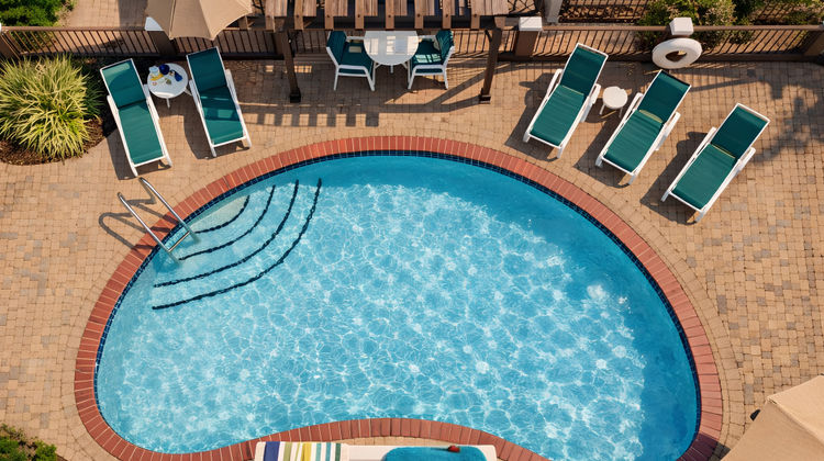 Holiday Inn Express & Suites Brownsville Pool
